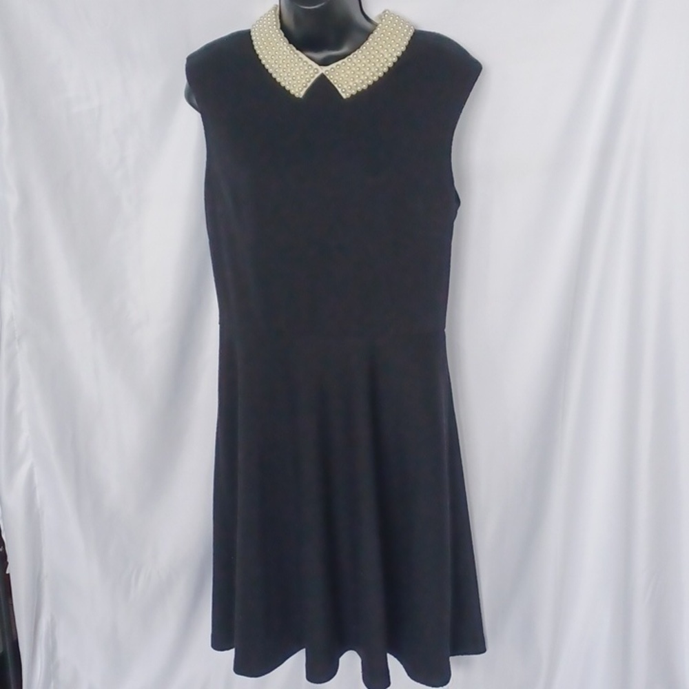 Betsey Johnson Beautiful LBD, pearl collar dress sz 12, 19" pit to pit, 37" long